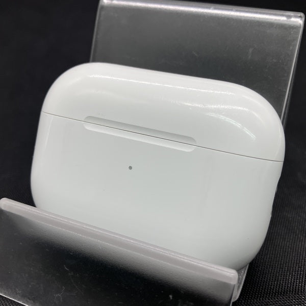 【中古】MagSafe充電ケース(USB-C)付きAirPods Pro(第2世代) MTJV3JA (海外版)【秋葉原】