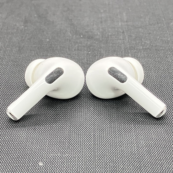 Apple 【中古】MagSafe充電ケース(USB-C)付きAirPods Pro(第2