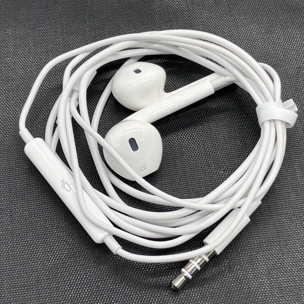 【中古】Apple EarPods with Remote and Mic【秋葉原】