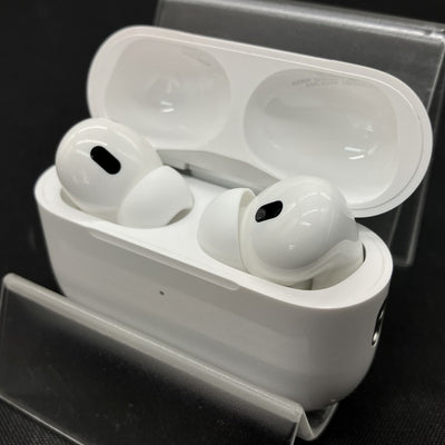 【中古】MagSafe充電ケース(USB-C)付きAirPods Pro(第2世代) MTJV3JA【秋葉原】