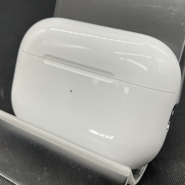 【中古】MagSafe充電ケース(USB-C)付きAirPods Pro(第2世代) MTJV3JA【秋葉原】