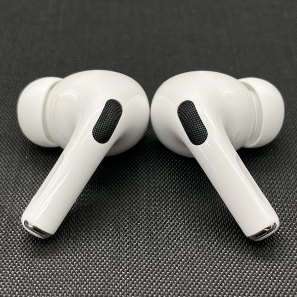 【中古】MagSafe充電ケース(USB-C)付きAirPods Pro(第2世代) MTJV3JA【秋葉原】