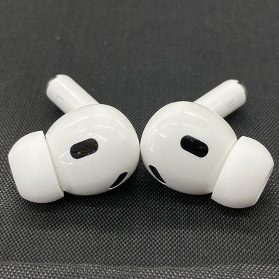 【中古】MagSafe充電ケース(USB-C)付きAirPods Pro(第2世代) MTJV3JA【秋葉原】