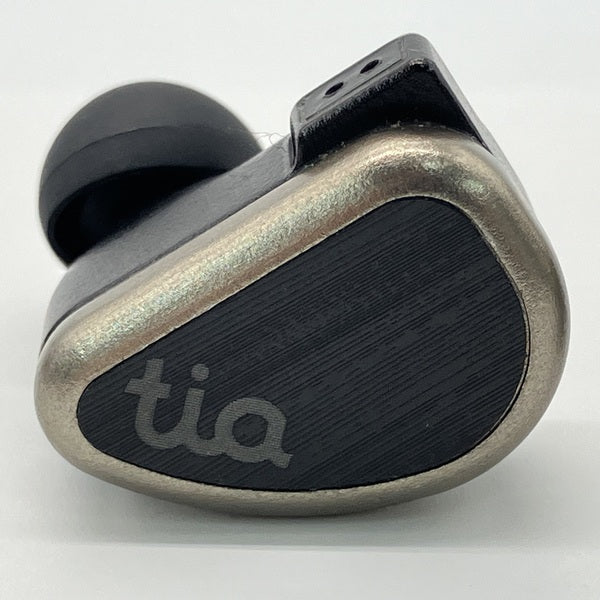 【中古】tia Trió  【64A-0397】【日本橋】