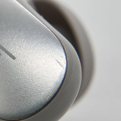【中古】Quietcomfort Ultra Earbuds 2nd Gen White Smoke【名古屋】