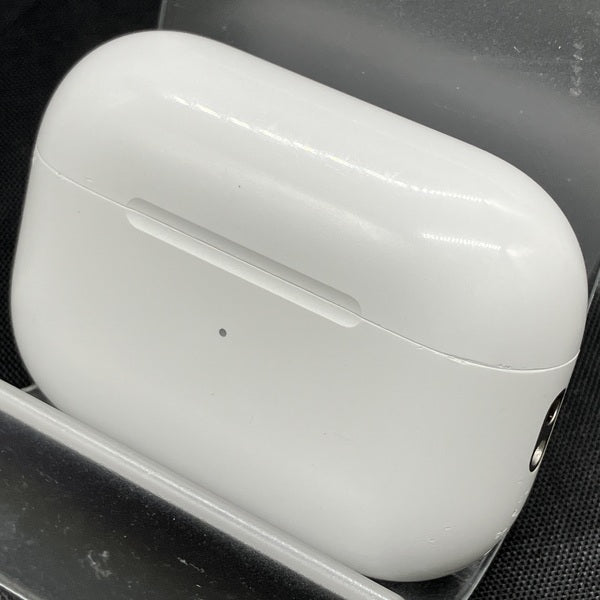 【中古】MagSafe充電ケース(USB-C)付きAirPods Pro(第2世代) MTJV3JA【秋葉原】