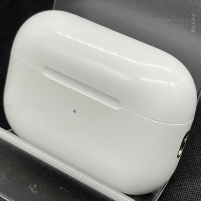 【中古】MagSafe充電ケース(USB-C)付きAirPods Pro(第2世代) MTJV3JA【秋葉原】