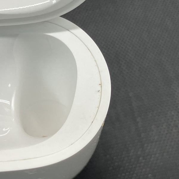 【中古】MagSafe充電ケース(USB-C)付きAirPods Pro(第2世代) MTJV3JA【日本橋】