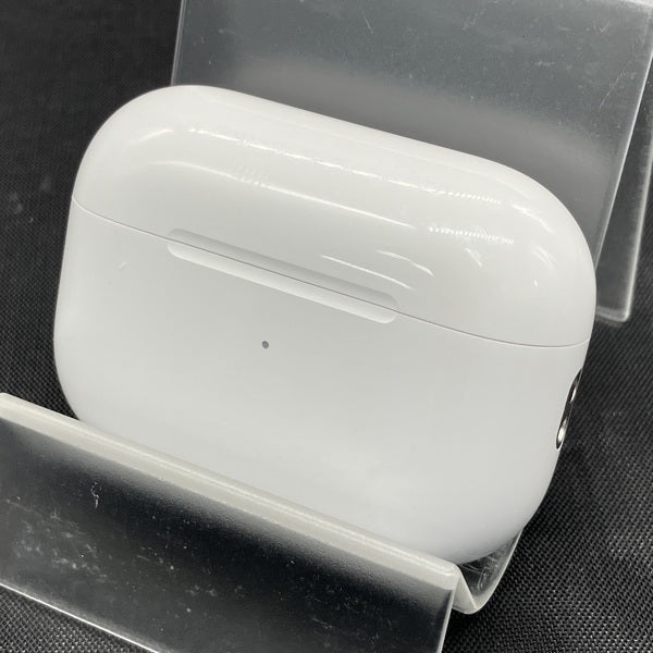 【中古】MagSafe充電ケース(USB-C)付きAirPods Pro(第2世代) MTJV3JA【秋葉原】