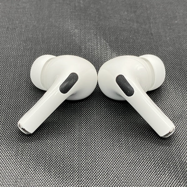 【中古】MagSafe充電ケース(USB-C)付きAirPods Pro(第2世代) MTJV3JA【秋葉原】