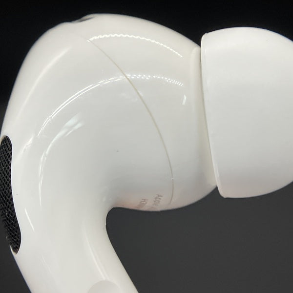 【中古】MagSafe充電ケース(USB-C)付きAirPods Pro(第2世代) MTJV3JA【秋葉原】