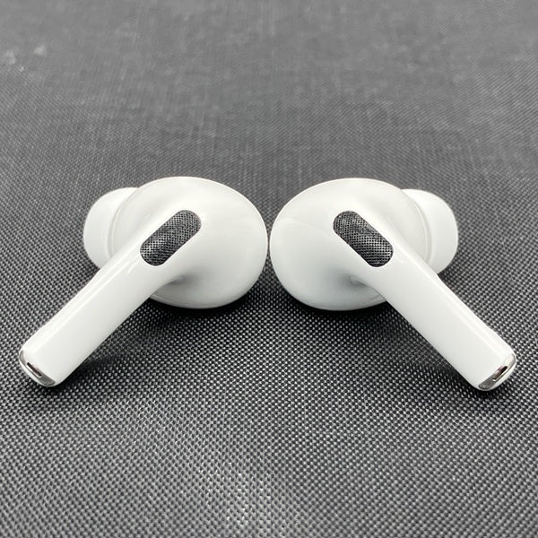 【中古】MagSafe充電ケース(USB-C)付きAirPods Pro(第2世代) MTJV3JA【秋葉原】