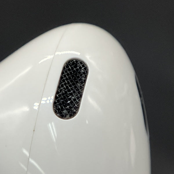 【中古】MagSafe充電ケース(USB-C)付きAirPods Pro(第2世代) MTJV3JA【秋葉原】