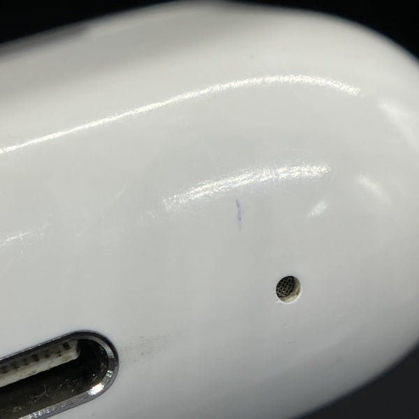 【中古】MagSafe充電ケース(USB-C)付きAirPods Pro(第2世代) MTJV3JA【秋葉原】