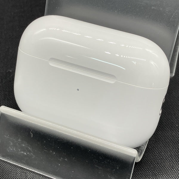【中古】MagSafe充電ケース(USB-C)付きAirPods Pro(第2世代) MTJV3JA【秋葉原】