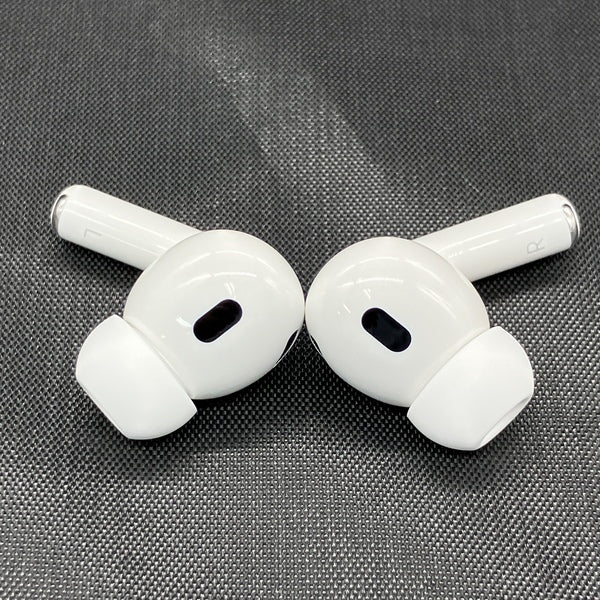 【中古】MagSafe充電ケース(USB-C)付きAirPods Pro(第2世代) MTJV3JA【秋葉原】