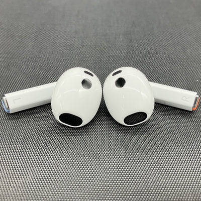 【中古】Galaxy Buds3 ホワイト 【SM-R530NZWAXJP】【秋葉原】