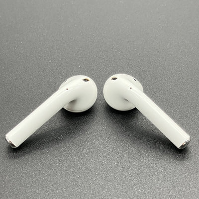 【中古】AirPods with Charging Case MV7N2J/A【秋葉原】