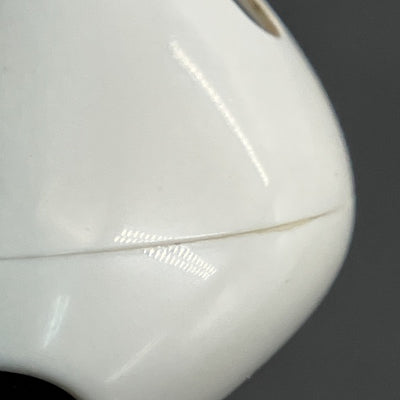 【中古】AirPods with Charging Case MV7N2J/A【秋葉原】