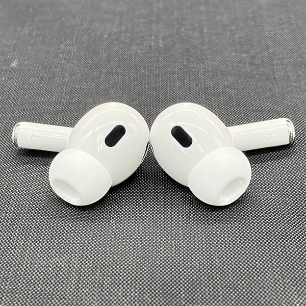 【中古】MagSafe充電ケース(USB-C)付きAirPods Pro(第2世代) MTJV3JA【秋葉原】