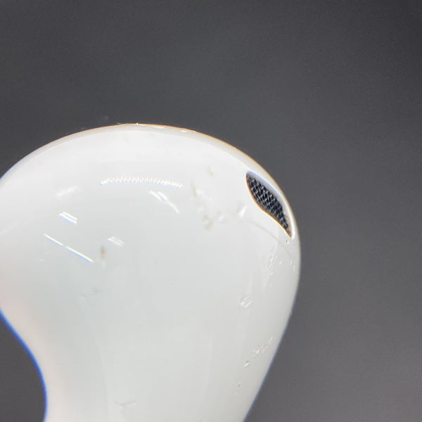 【中古】MagSafe充電ケース(USB-C)付きAirPods Pro(第2世代) MTJV3JA【仙台】