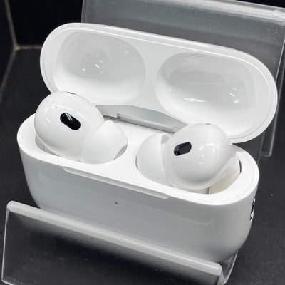 【中古】MagSafe充電ケース(USB-C)付きAirPods Pro(第2世代) MTJV3JA【秋葉原】