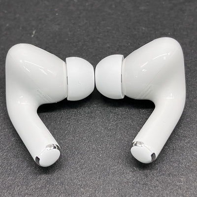 【中古】MagSafe充電ケース(USB-C)付きAirPods Pro(第2世代) MTJV3JA【秋葉原】