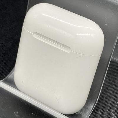 【中古】AirPods with Charging Case MV7N2J/A【日本橋】