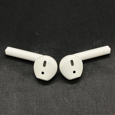 【中古】AirPods with Charging Case MV7N2J/A【日本橋】