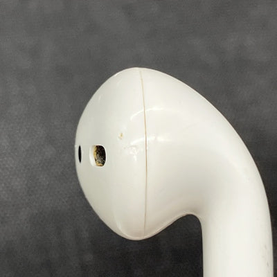 【中古】AirPods with Charging Case MV7N2J/A【日本橋】