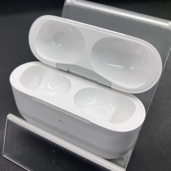 【中古】AirPods Pro (第2世代) MagSafe充電ケース(USB-C)【秋葉原】