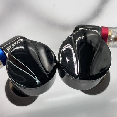 【中古】FD15 Black 【FIO-IEM-FD15-B】【秋葉原】