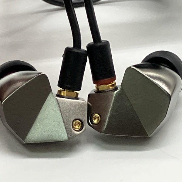 【中古】B2 【FI-B2BSSD】【秋葉原】