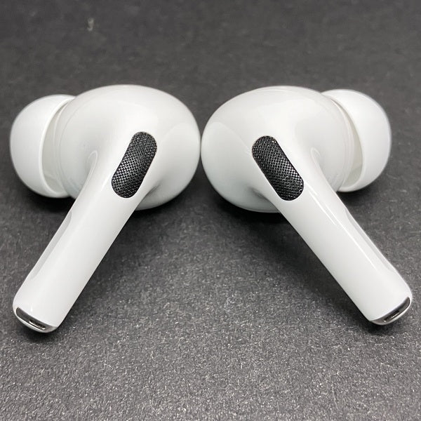 【中古】MagSafe充電ケース(USB-C)付きAirPods Pro(第2世代) MTJV3JA【秋葉原】