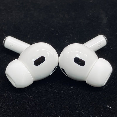 【中古】MagSafe充電ケース(USB-C)付きAirPods Pro(第2世代) MTJV3JA【日本橋】