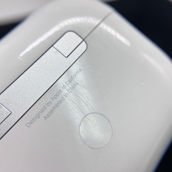【中古】MagSafe充電ケース(USB-C)付きAirPods Pro(第2世代) MTJV3JA【日本橋】