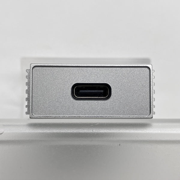 【中古】UA6 Silver【仙台】