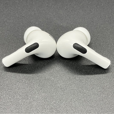 【中古】MagSafe充電ケース(USB-C)付きAirPods Pro(第2世代) MTJV3JA【秋葉原】