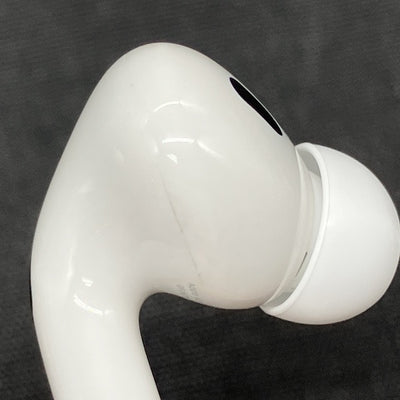 【中古】MagSafe充電ケース(USB-C)付きAirPods Pro(第2世代) MTJV3JA【秋葉原】