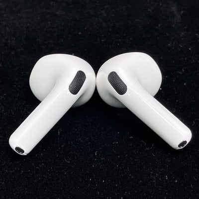 【中古】AirPods 4 MXP93J/A（アクティブノイズキャンセリング搭載）【日本橋】