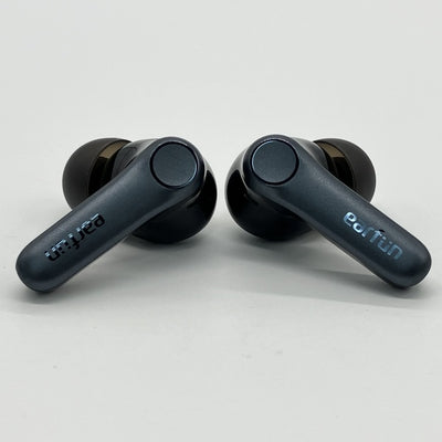 【中古】Air Pro 4 - Black【日本橋】