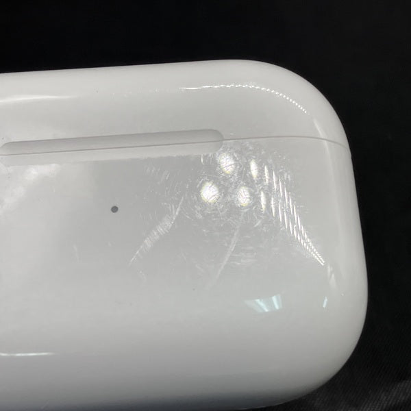 【中古】MagSafe充電ケース(USB-C)付きAirPods Pro(第2世代) MTJV3JA【秋葉原】