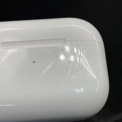 【中古】MagSafe充電ケース(USB-C)付きAirPods Pro(第2世代) MTJV3JA【秋葉原】