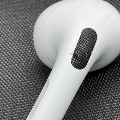 【中古】MagSafe充電ケース(USB-C)付きAirPods Pro(第2世代) MTJV3JA【秋葉原】