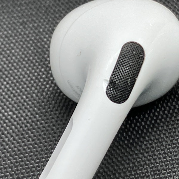 Apple 【中古】MagSafe充電ケース(USB-C)付きAirPods Pro(第2