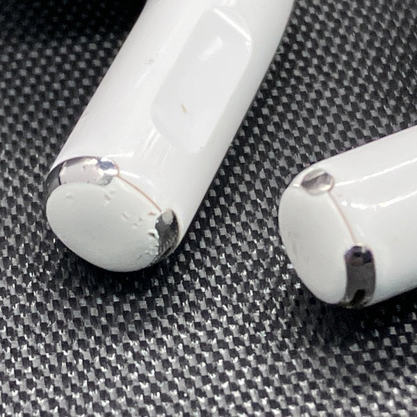 【中古】MagSafe充電ケース(USB-C)付きAirPods Pro(第2世代) MTJV3JA【秋葉原】