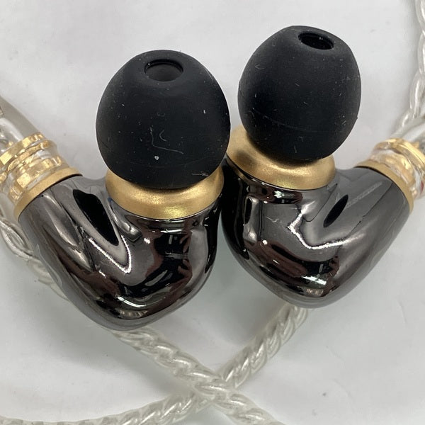 Meze audio ADVAR 有線イヤホン（中古） Meze audio ADVAR 有線イヤホン（中古）