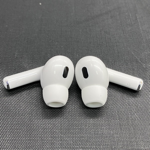 【中古】MagSafe充電ケース(USB-C)付きAirPods Pro(第2世代) MTJV3JA【秋葉原】