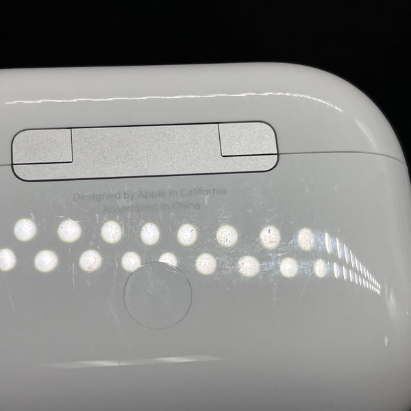 【中古】MagSafe充電ケース(USB-C)付きAirPods Pro(第2世代) MTJV3JA【秋葉原】