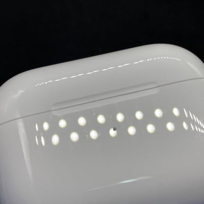 【中古】MagSafe充電ケース(USB-C)付きAirPods Pro(第2世代) MTJV3JA【秋葉原】